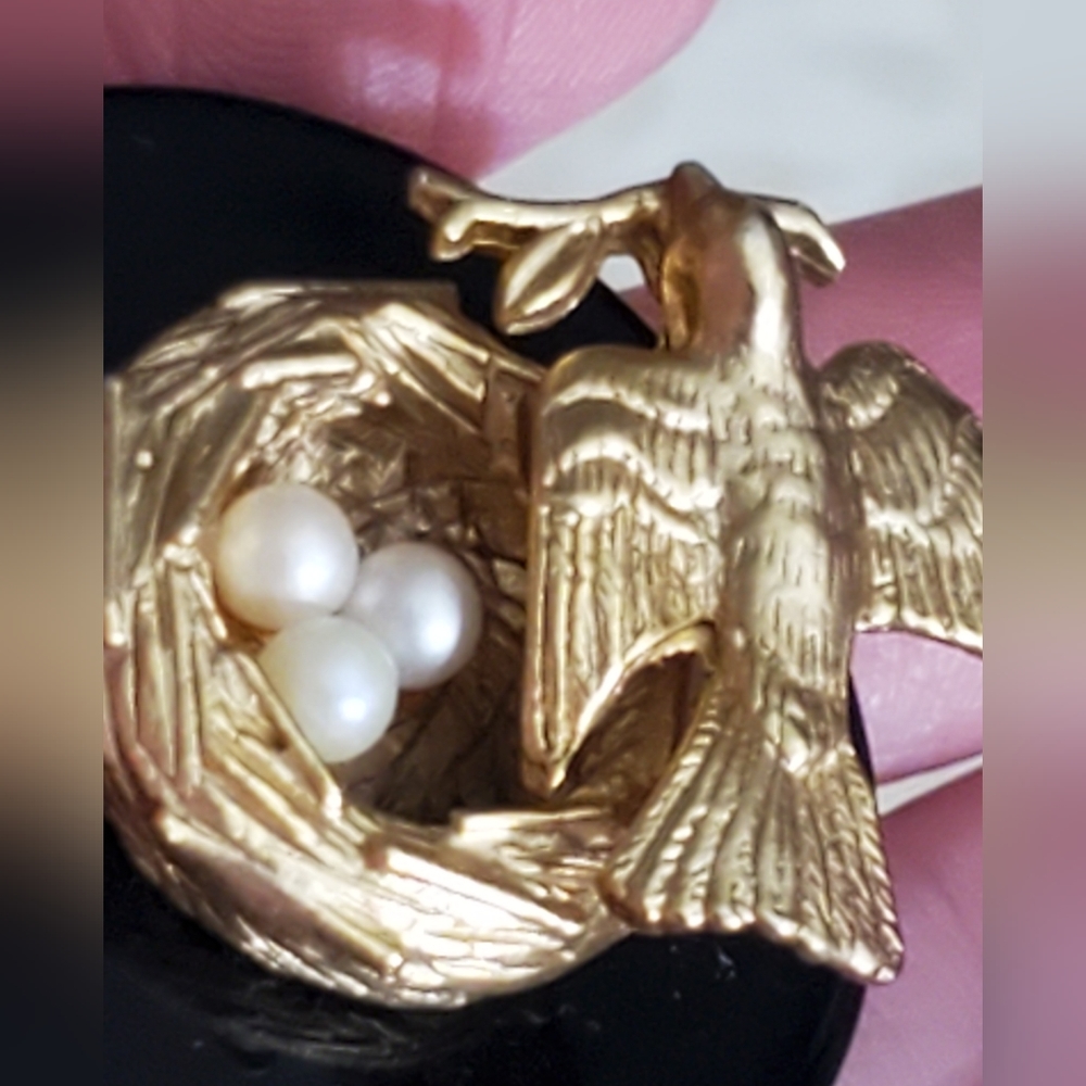 Vintage STUNNING Bird nest pearls enamel brooch pin gold - Picture 5 of 12